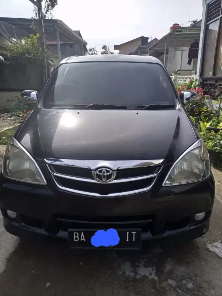 Dijual Mobil Toyota AVANZA