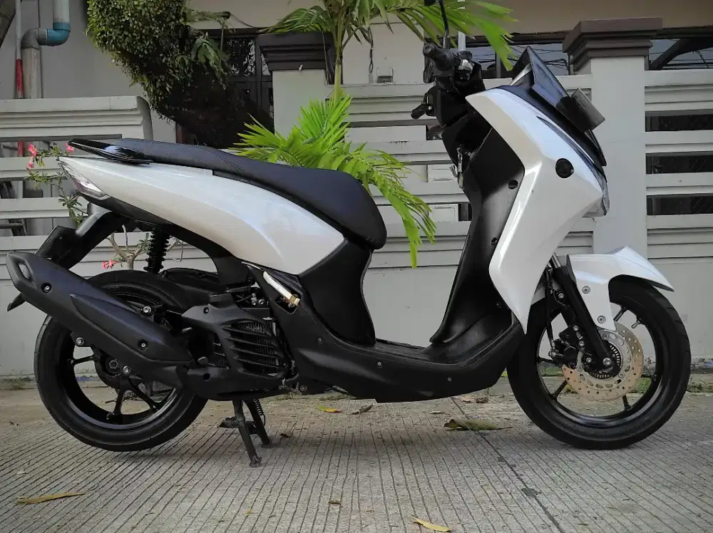 JUAL CEPAT LEXI 2018 (MOTOR SEPERTI BARU)