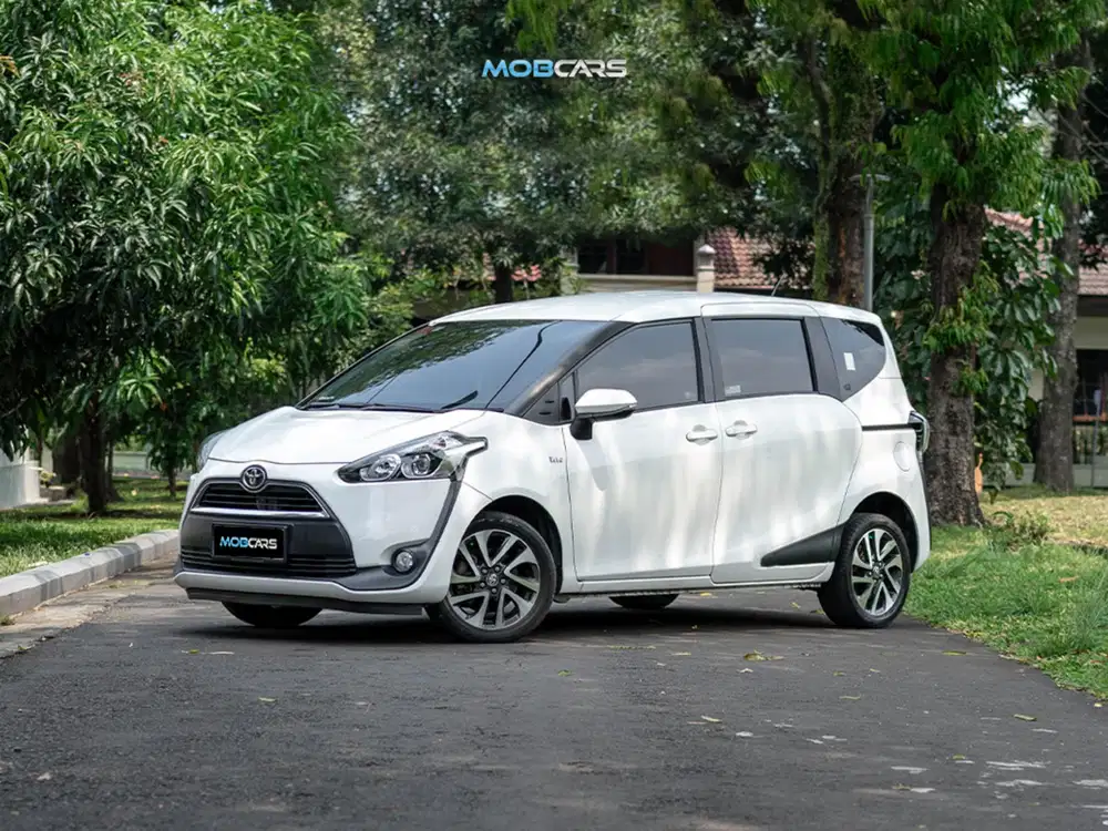 Toyota Sienta V 1.5 MT 2017