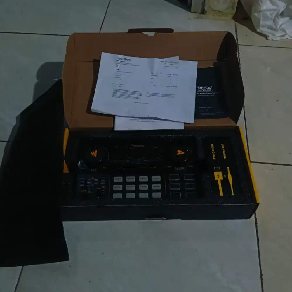 MaonoCaster AU-AM200 Like New 99% | Fullset, Garansi 11 bulan