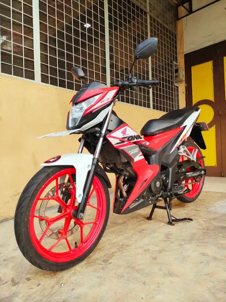 Honda Sonic / Sonic 150 R 2019, Red Premium Metalic, Unit Mulus.