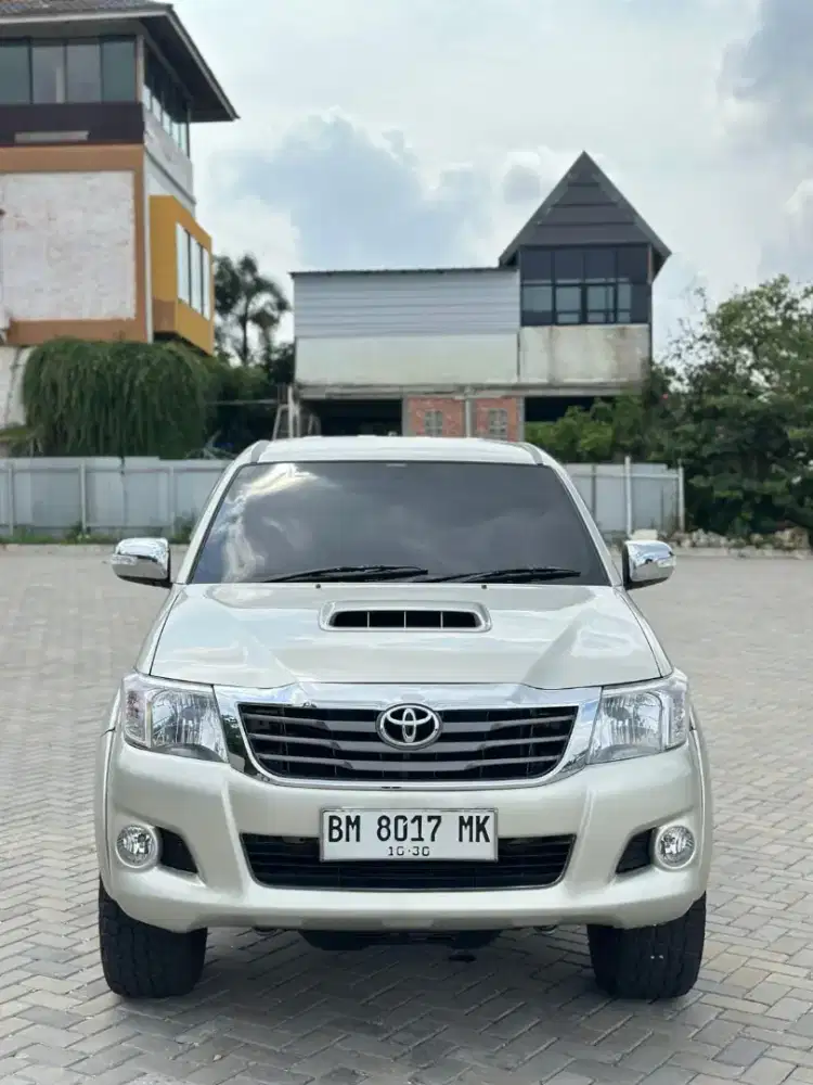DIJUAL MOBIL HILUX DOUBLE CABIN