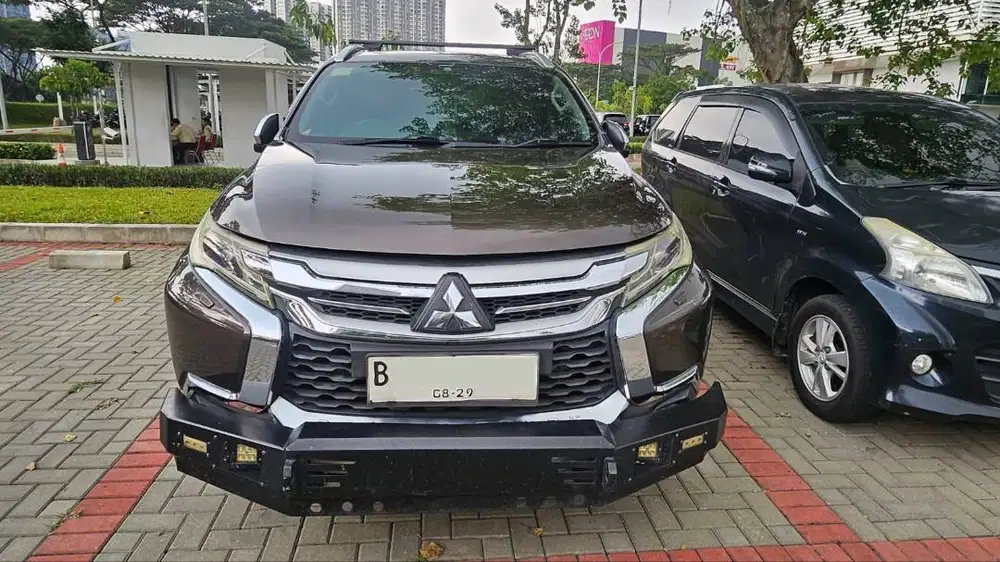 Mitsubishi Pajero Sport Dakar 4X2 AT 2017 Deep Bronze Metalic