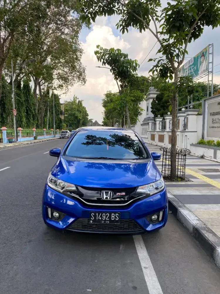 JUAL CEPAT! Honda Jazz RS GK5 CVT 2014