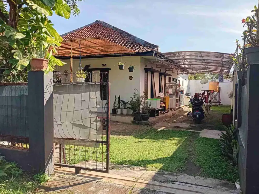 BU Cepat Rumah luas tanah besar harga dibawah NJOP Cisaranten kulon