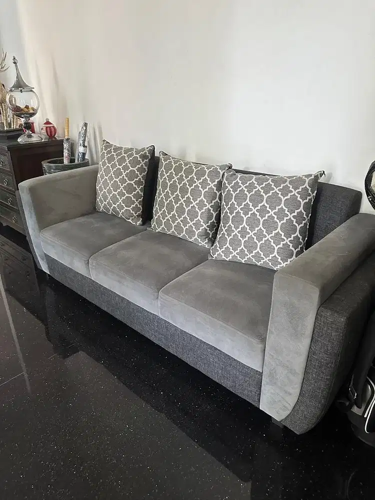 Sofa Abu Minimalis + bantal