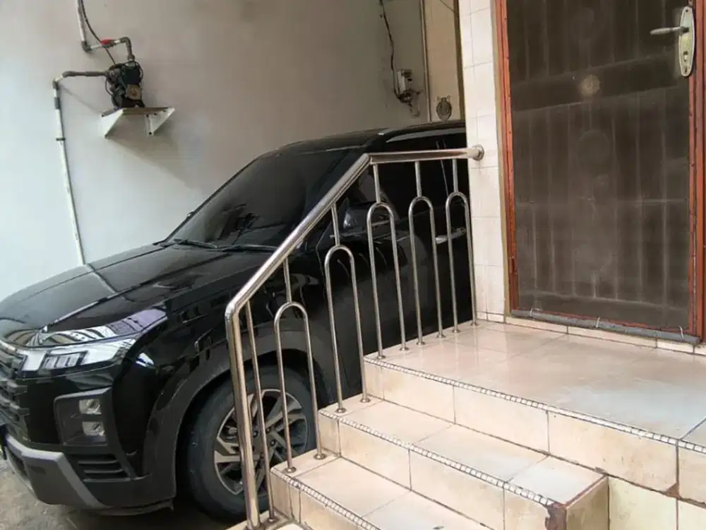 Rumah Teluk gong bisa parkir 1 mobil , harga murah BU