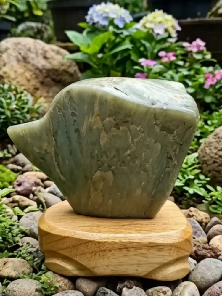 Pajangan F@sil Kayu Hijau Cristal (Giok Pasir Rakit) ±2Kg