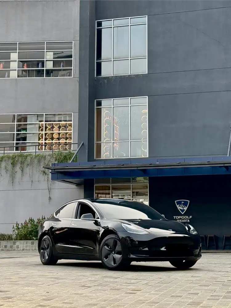 Low KM Tesla Model3 Standard Plus Package 2020 Like New