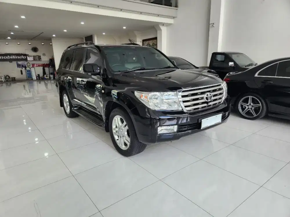 LAND CRUISER 200 4.6L V8 ZX 2010 Antik