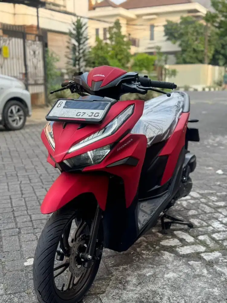 KM 520 KILO!! HONDA VARIO 125 CBS ISS KEYLESS 2025 PAJAK 07-2026