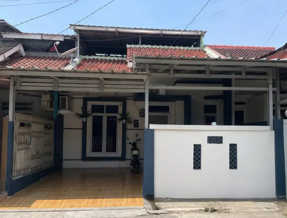 Rumah 1, 1/2 lantai Mata Raya