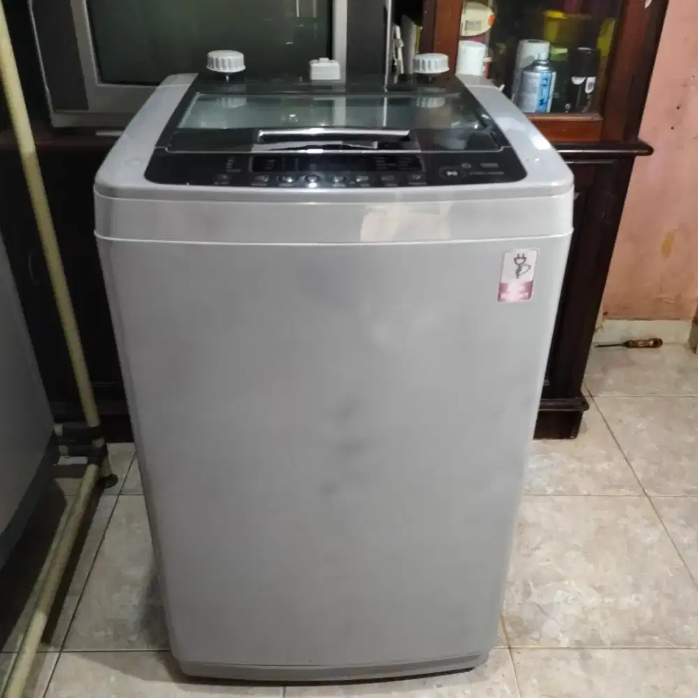 Mesin cuci 1tabung LG sudah di manual 8 kg normal, Bekasi Utara.