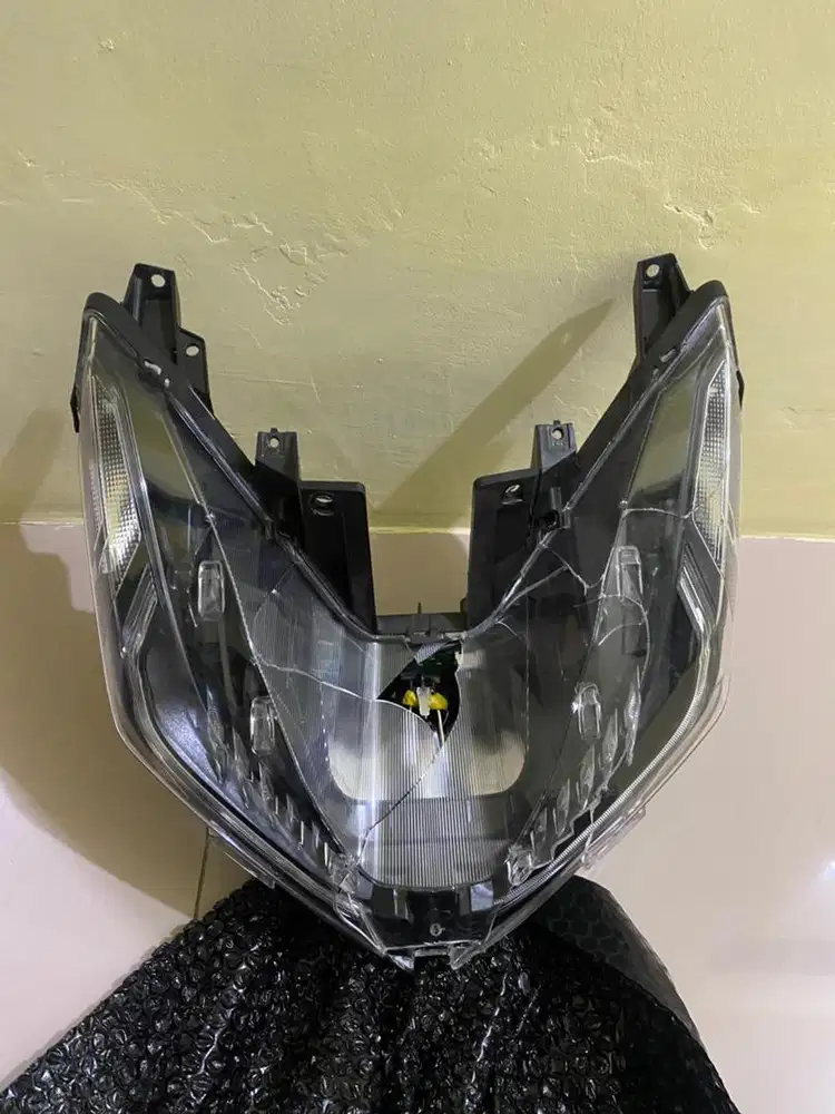 Lampu Depan Honda Vario 125 eSP K2V