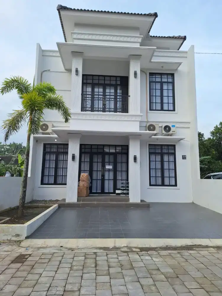 Dijual rumah baru dan mewah di kota Magelang