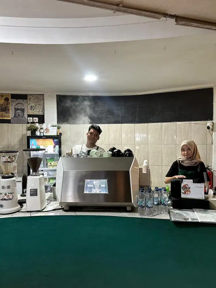 DI CARI KARYAWAN BAGIAN KITCHEN, WAITERS, BARISTA