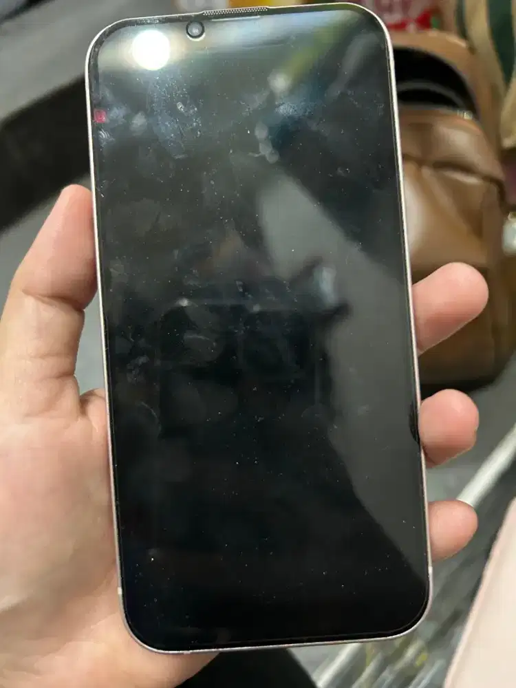 Iphone 13  basic bisa nego tipis