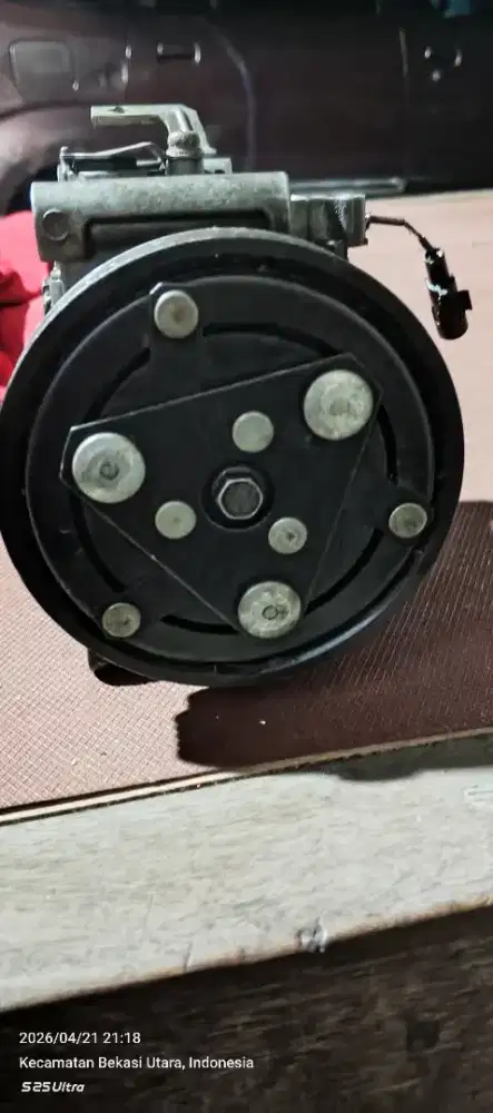 Kompresor AC mobil x over