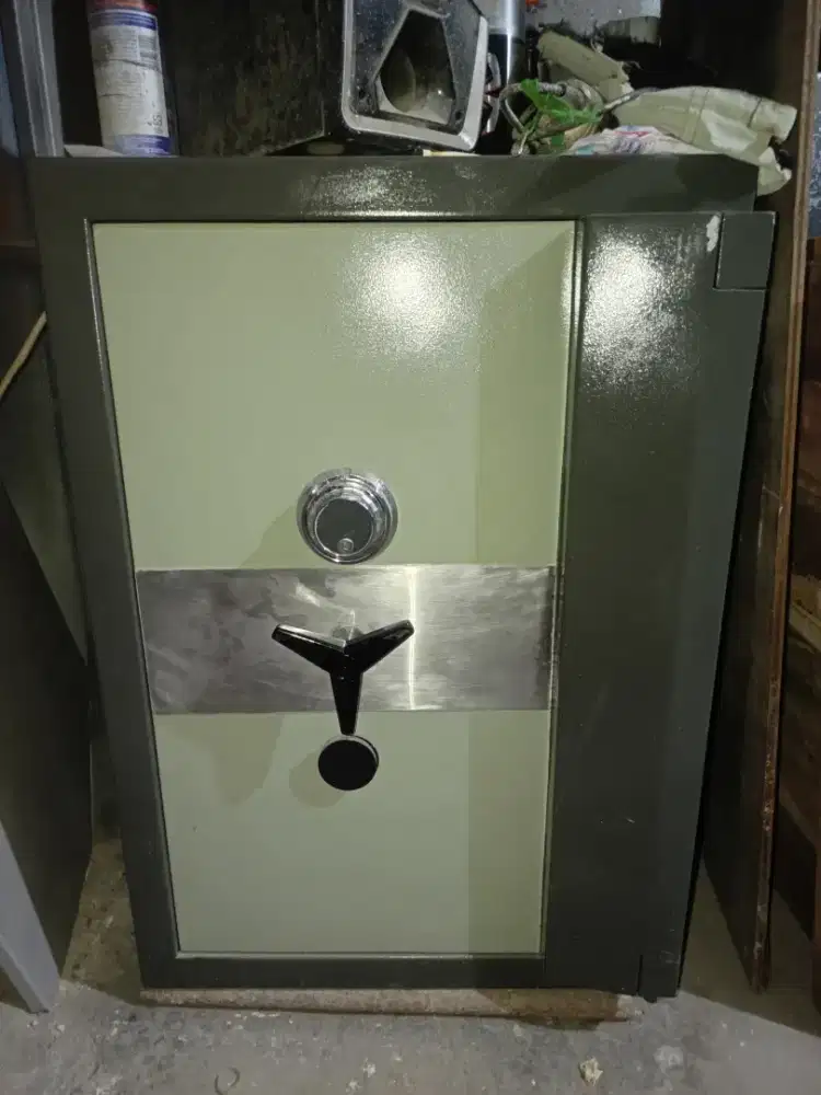 Brankas/Brangkas Merk Loid