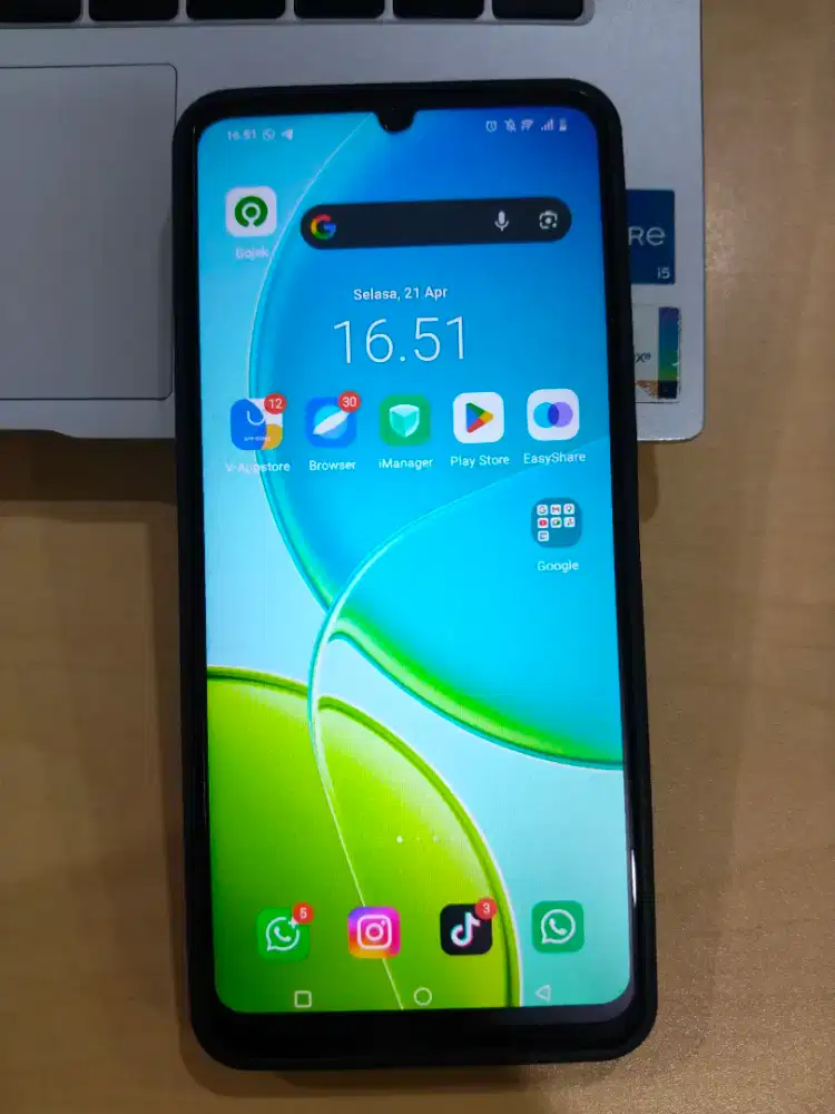 Vivo Y04s 4/64 Garansi 10 Bulan