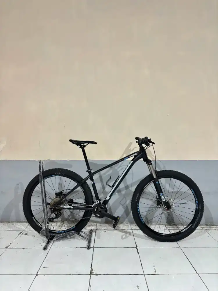 POLYGON XTRADA 6 TAHUN 2020