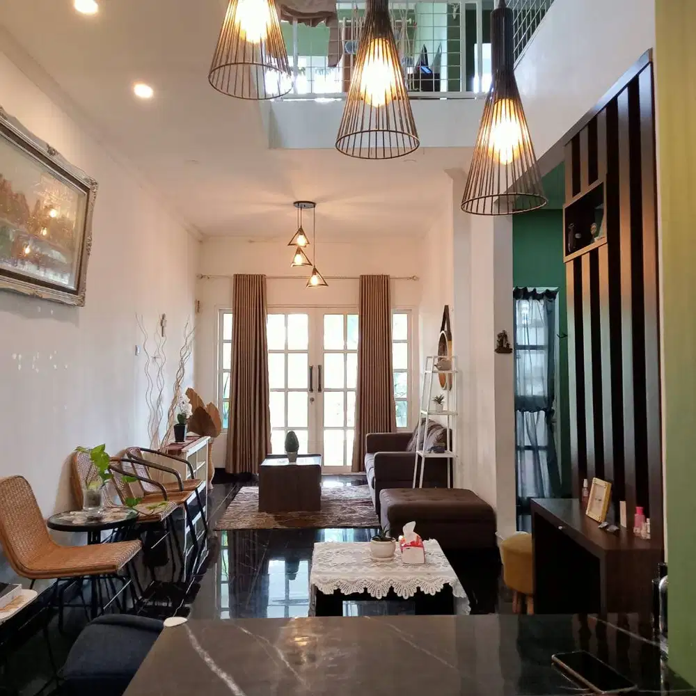 Dijual Rumah 2 Lantai Murah