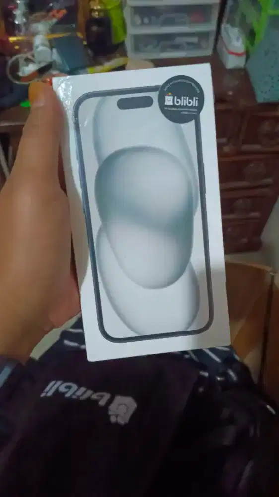 Ip 15 baru , buka dus