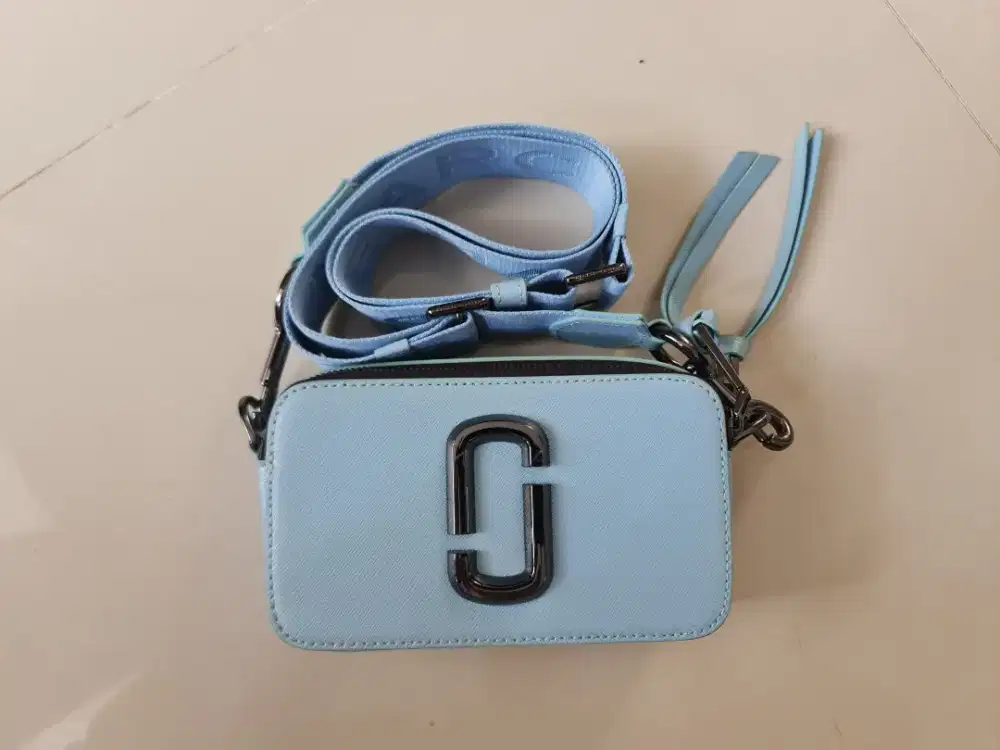Tas Sling Camera Bag Wanita Marc Jacobs Light Blue
Bekas / Second
