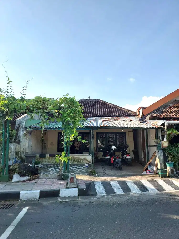 Rumah Klasik Strategis di Lingkungan Kraton