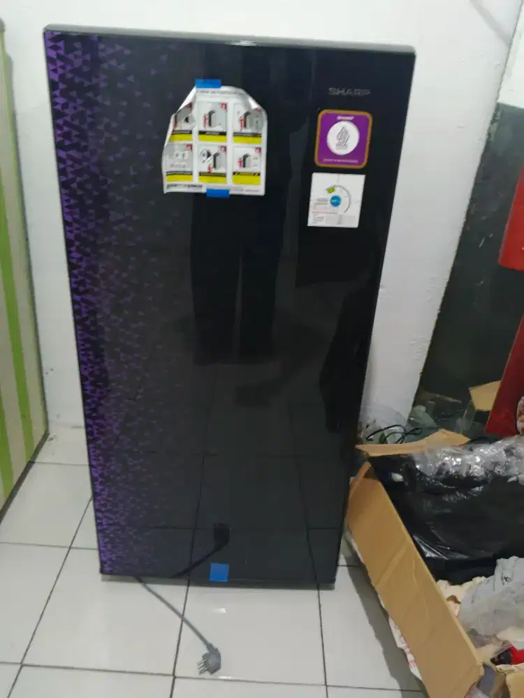 Kulkas Sharp bekas