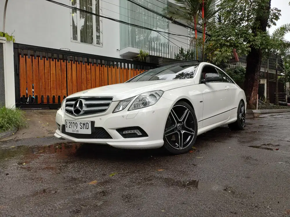 Mercedes-Benz E250 2011 Bensin