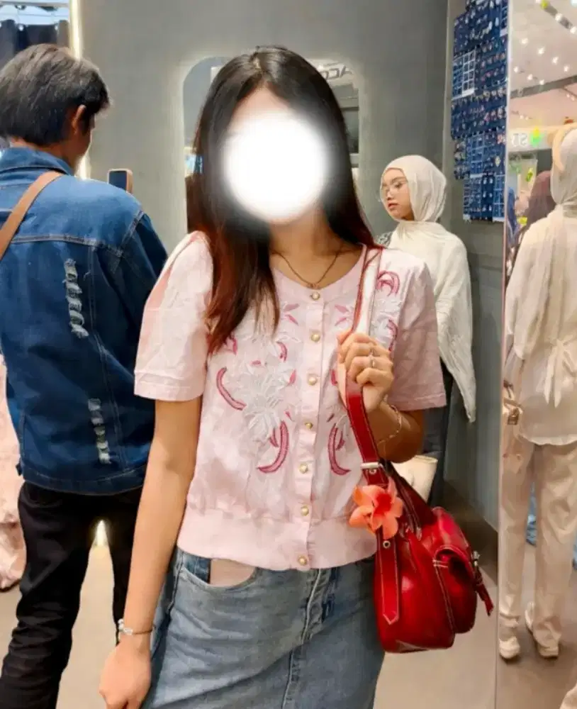 Preloved Blouse Pink Soft