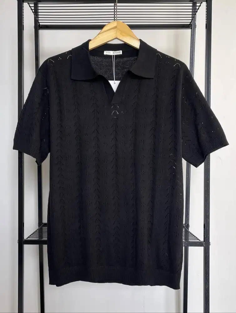ZARA MAN RELAXED FIT TEXTURED KNIT POLO SHIRT - BLACK (L)