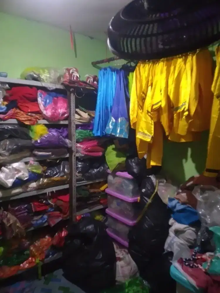 Lowongan Cuci Kostum Adat & Properti