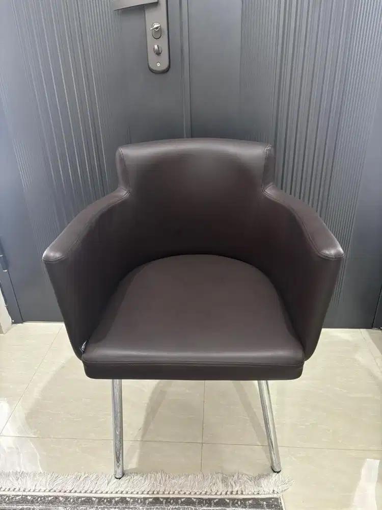 Bangku informa coklat