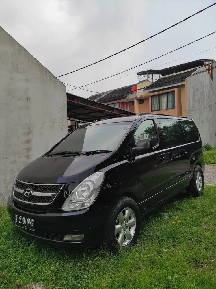 Hyundai H-1 2.4 XG bensin AT 2010