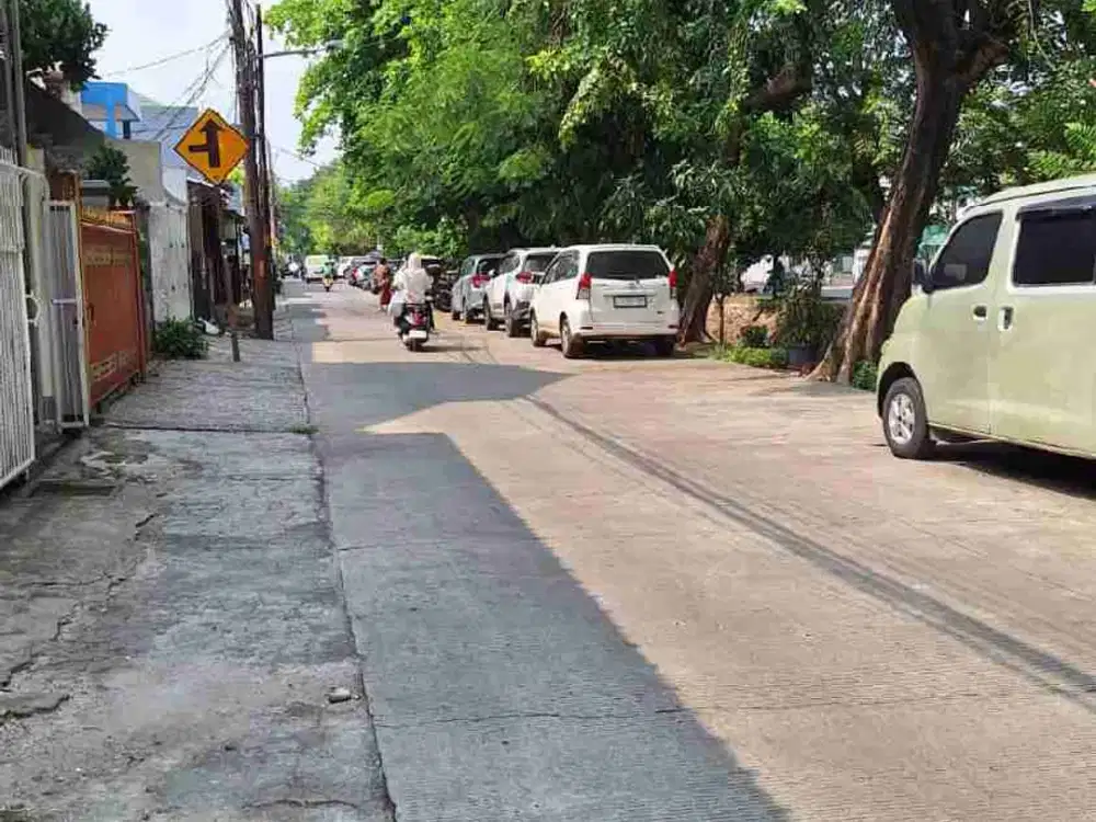 Disewakan Rumah Pinggir Jalan Raya Kelapa Gading