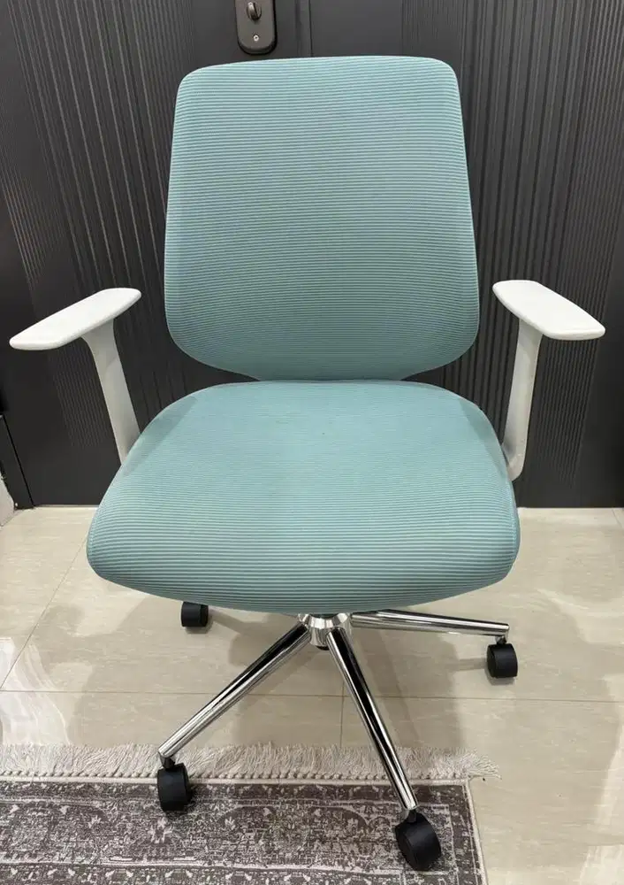 Bangku belajar/kerja informa