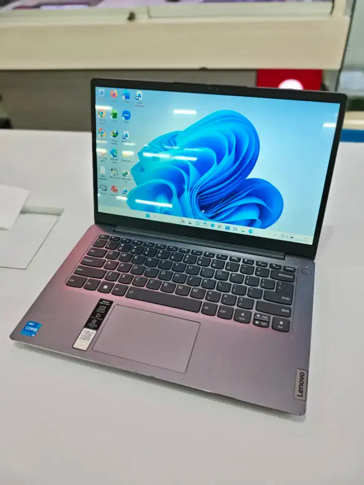 Laptop lenovo i3 gen 11