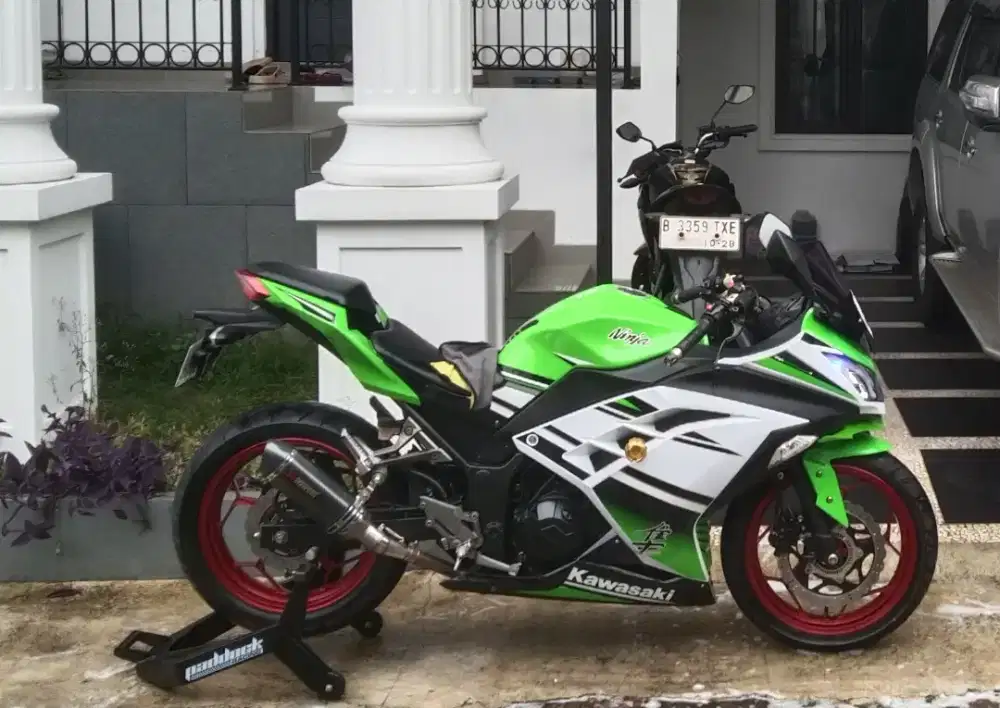 Jual ninja 250 ABS spesial aniversary