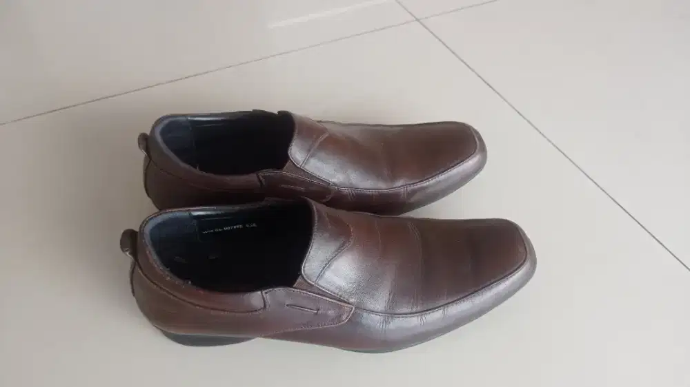 Sepatu Loafers Pria
