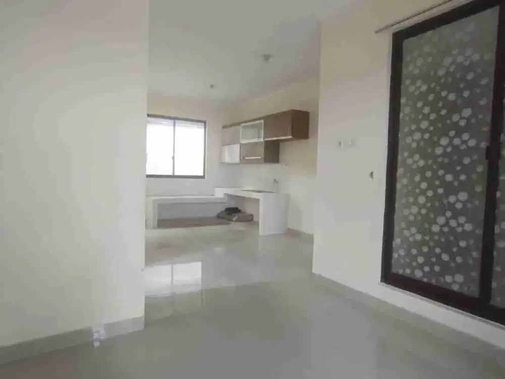 RUMAH RAPI SIAP HUNI DALAM CLUSTER CASA JARDIN RESIDENCE JAKARTA BARAT