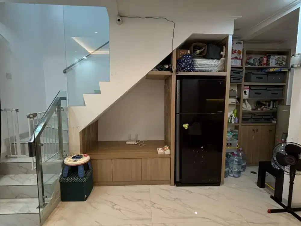 DIJUAL Rumah PIK2 uk 4.5X10 FULL FURNISHED SHM HANYA 1.4M