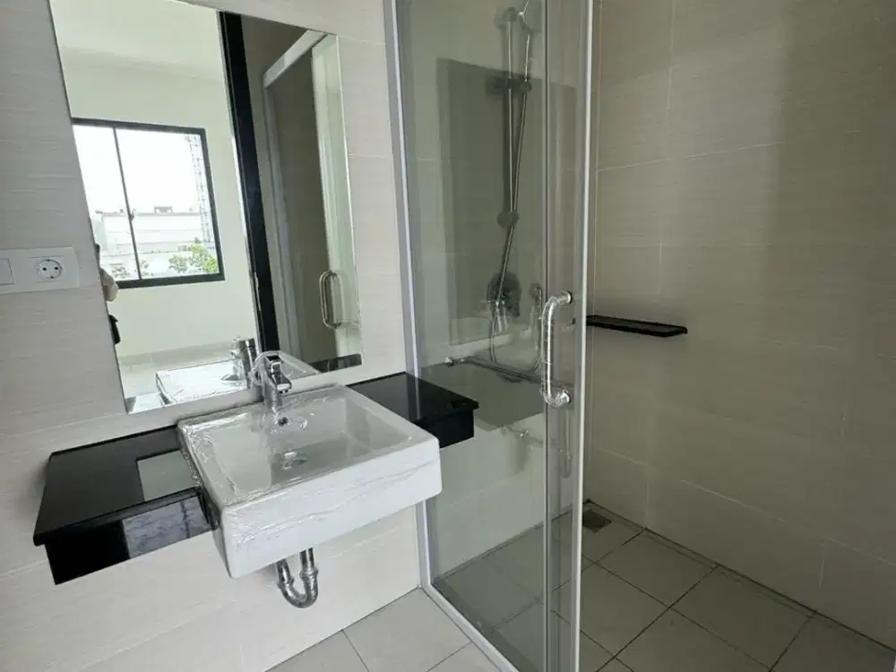 DIJUAL Rumah HOEK Golf Island BRANDNEW uk 5X18 View LAUT hrg 3.3M NEGO