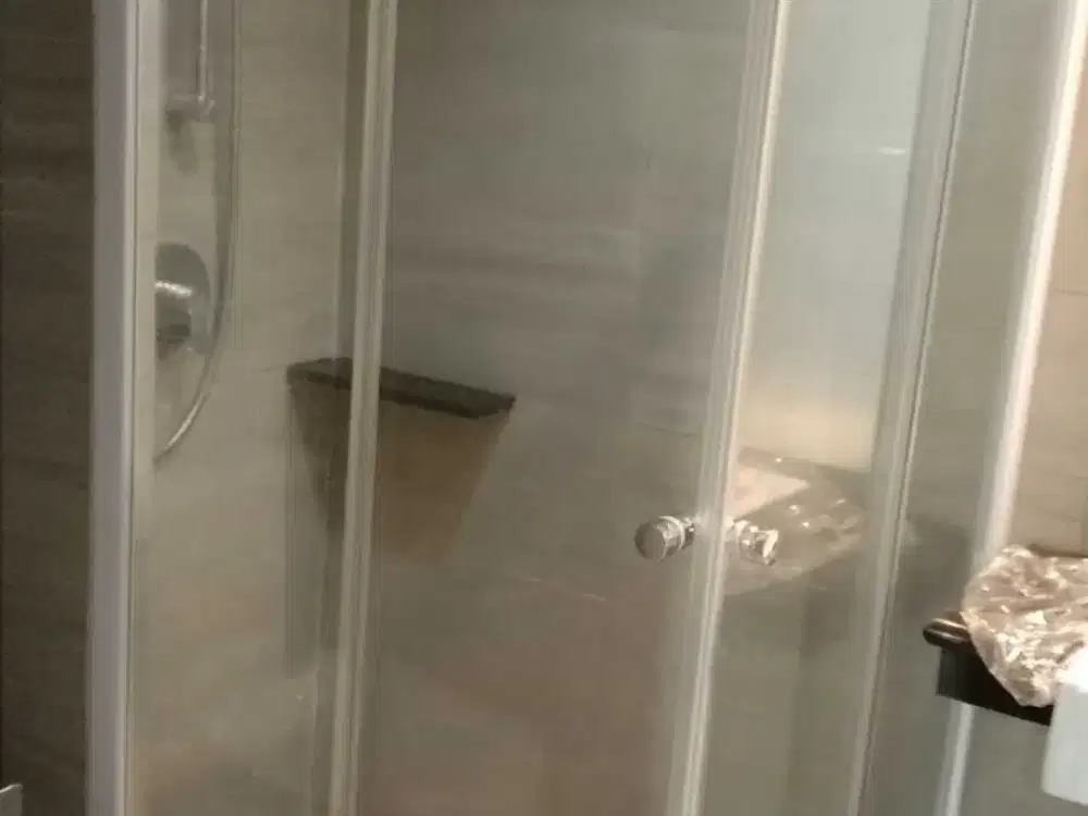 DISEWAKAN Rumah FURNISH 2lt PIK2 uk 4.5x10 hrg 50jt/thn LIMITED UNIT