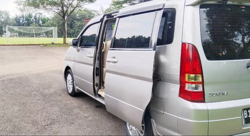 Nissan serena 2.0 hws a/t 2011