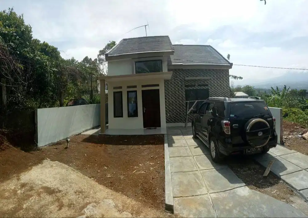 DIJUAL RUMAH + TANAH KOSONG