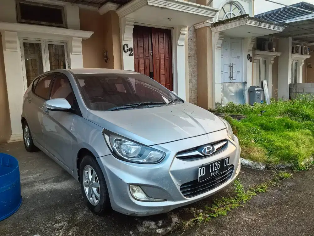 DIJUAL HYUNDAI GRAND AVEGA  GL MANUAL TAHUN 2011