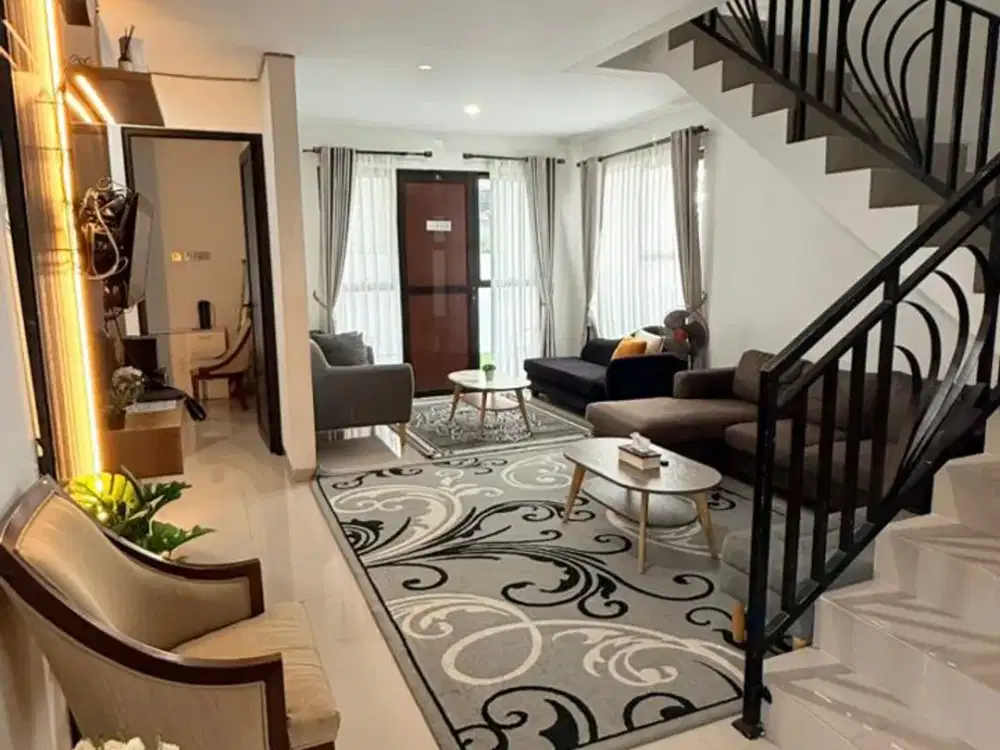 Dijual Rumah dengan Private Pool Setiabudi Regency