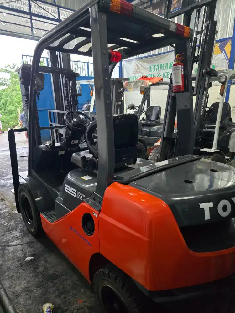 Forklift Toyota 3 ton 2019. Treelift